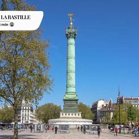 143 La Francaise Superbe A Paris